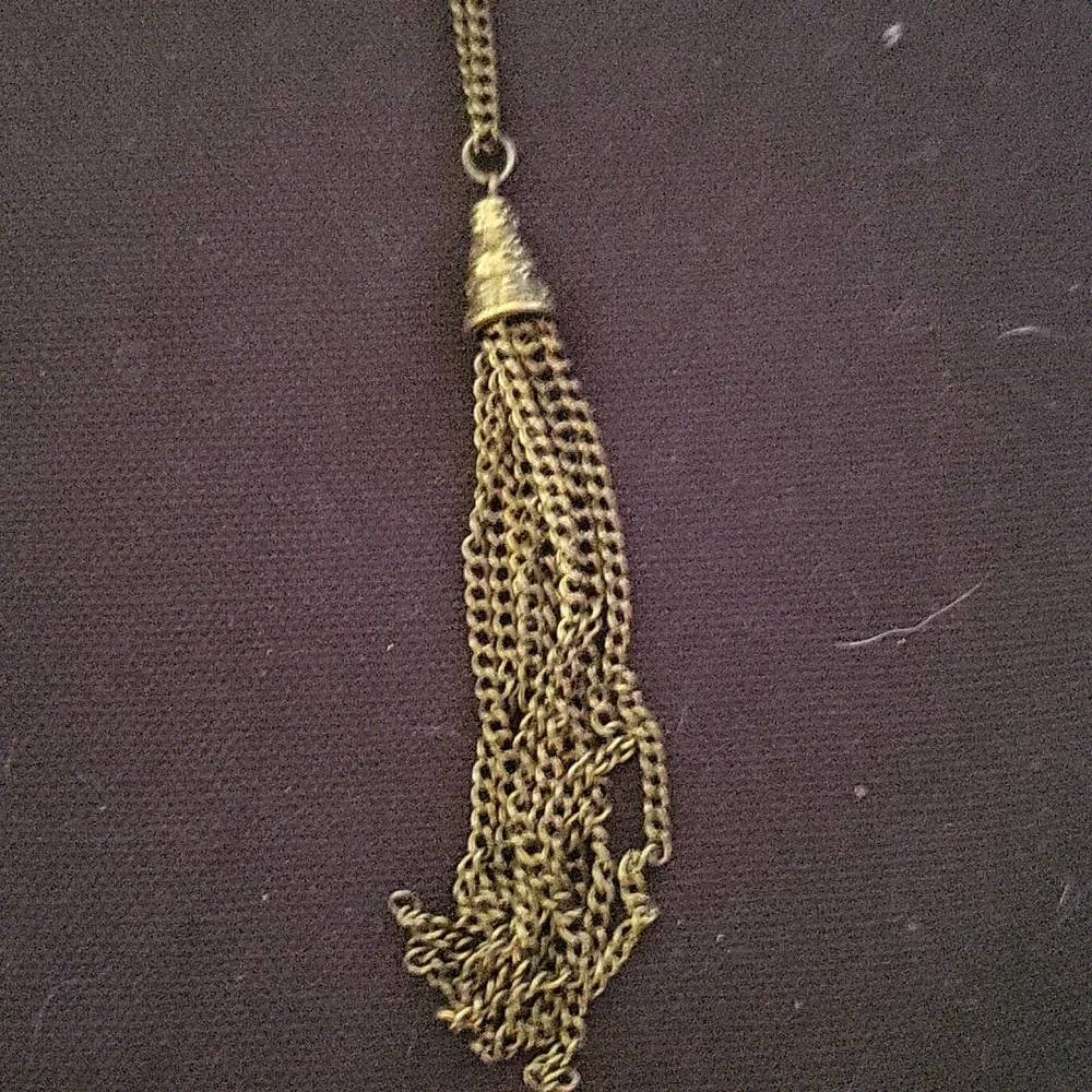 Necklace - Picture 2 of 3